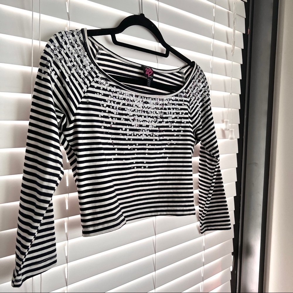 ✨Bebe Adorable 3/4 Sleeve Sequin Scoop Neck Crop Top! Personal Collection🥰